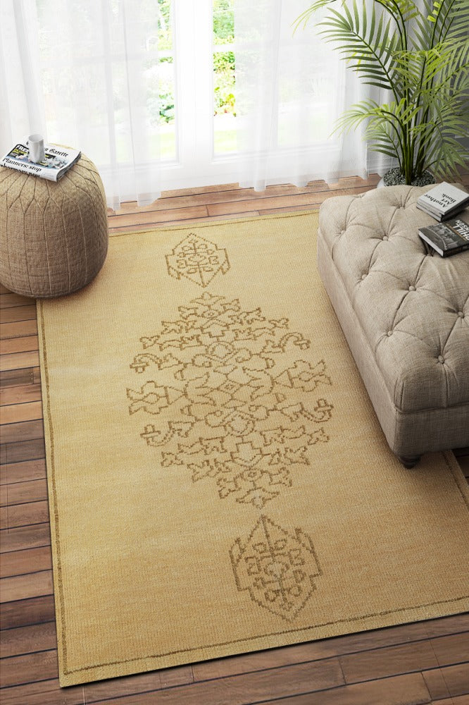 BEIGE TRADITIONAL HAND KNOTTED CARPET