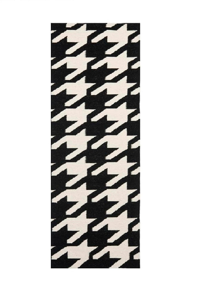 BLACK AND WHITE HOUNDSTOOTH HAND WOVEN DHURRIE