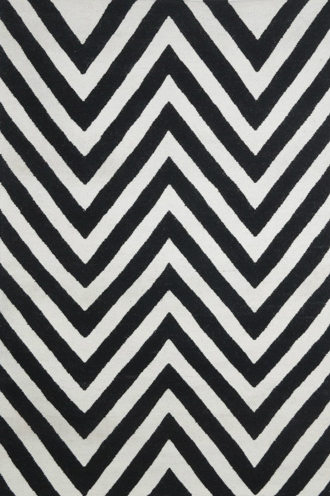 BLACK AND WHITE CHEVRON HAND WOVEN DHURRIE