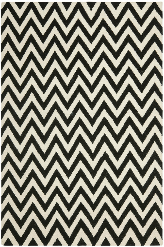BLACK AND IVORY CHEVRON HAND WOVEN DHURRIE