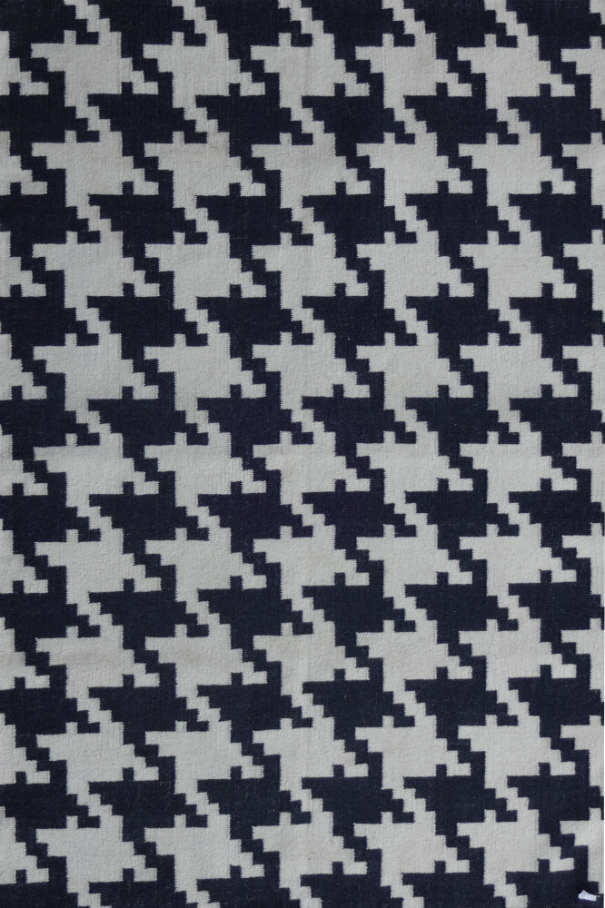 BLACK AND IVORY GEOMETRIC HAND WOVEN DHURRIE