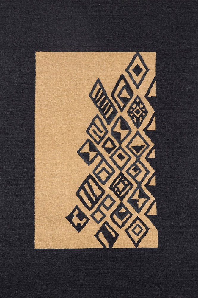 BLACK AND BEIGE NOMADIC HAND WOVEN DHURRIE
