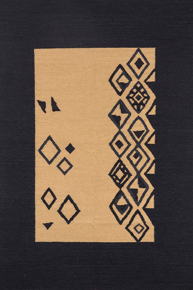 BLACK AND BEIGE NOMADIC HAND WOVEN DHURRIE