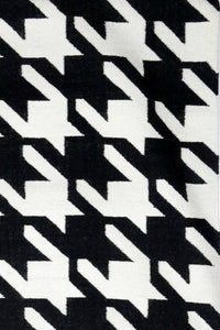 BLACK AND WHITE HOUNDSTOOTH HAND WOVEN DHURRIE by Imperial Knots - Image 3