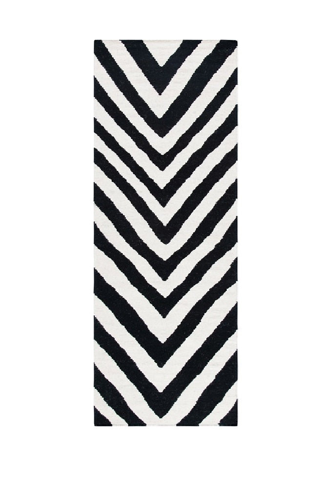 BLACK AND WHITE CHEVRON HAND WOVEN DHURRIE
