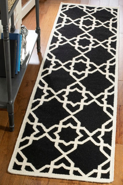 BLACK AND IVORY TRELLIS HAND WOVEN DHURRIE RUNNER