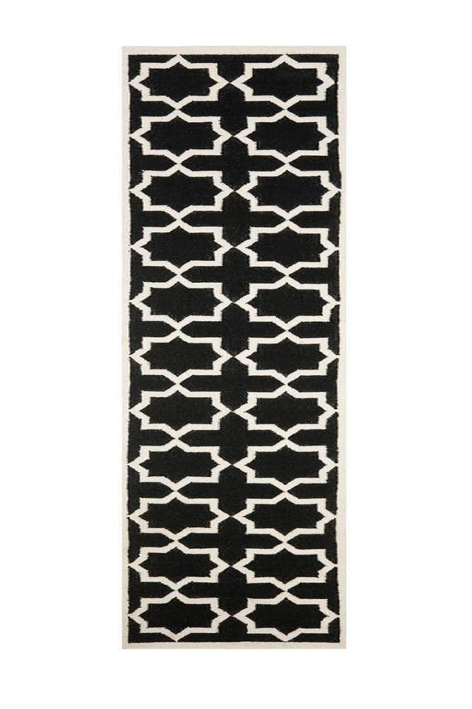 BLACK AND IVORY GEOMETRIC HAND WOVEN DHURRIE