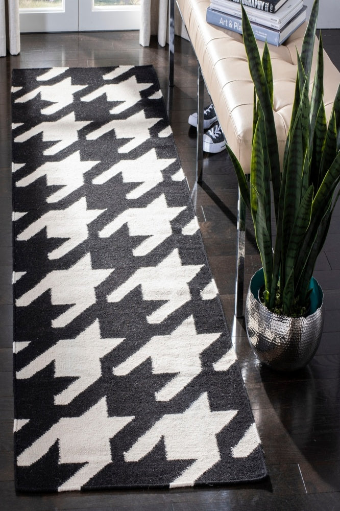 BLACK AND WHITE HOUNDSTOOTH HAND WOVEN DHURRIE RUNNER