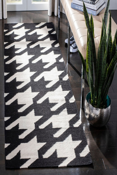 BLACK AND WHITE HOUNDSTOOTH HAND WOVEN DHURRIE RUNNER