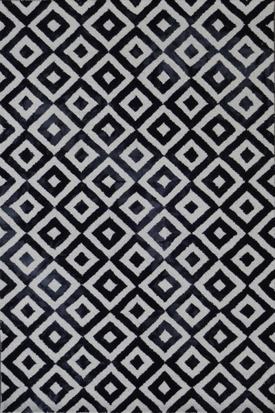 BLACK GEOMETRIC HAND TUFTED CARPET