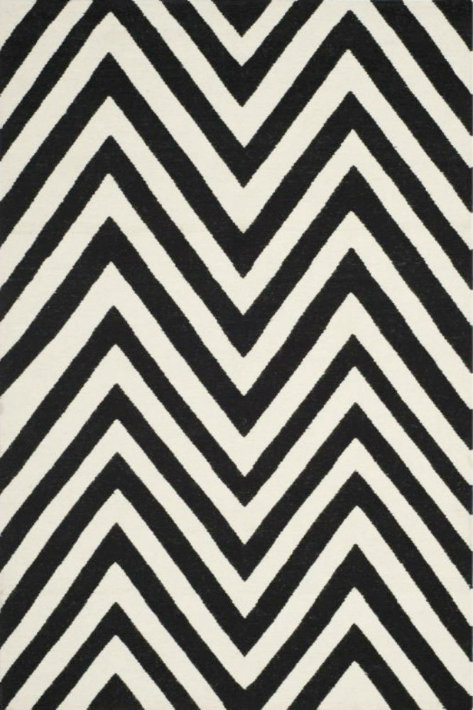 BLACK AND WHITE CHEVRON HAND WOVEN DHURRIE