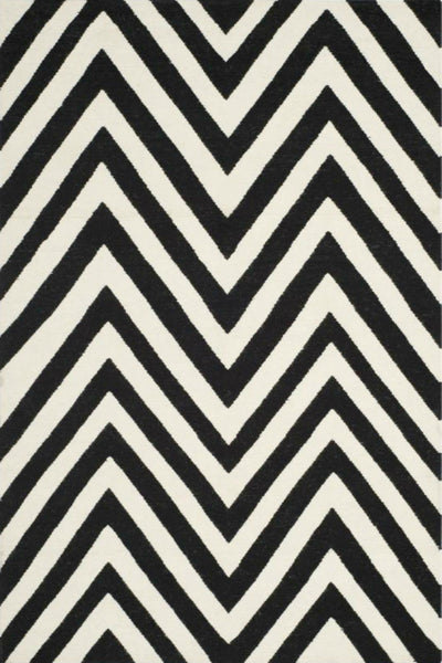 BLACK AND WHITE CHEVRON HAND WOVEN DHURRIE