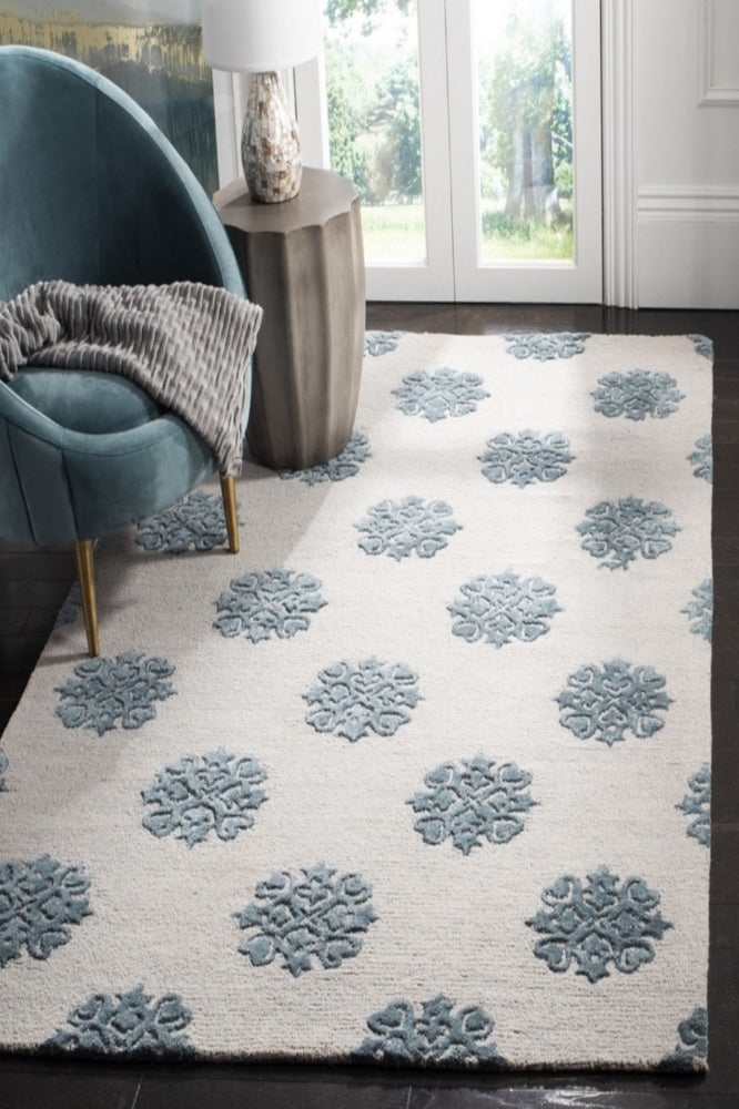 GREY BESPOKE FLORAL HAND TUFTED RUG
