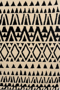 BLACK AND WHITE TRIBAL HAND TUFTED CARPET by Imperial Knots - Image 3