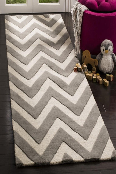 GREY AND IVORY CHEVRON HAND TUFTED RUNNER