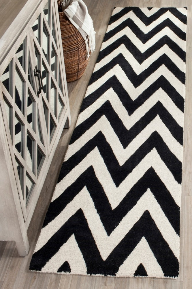 BLACK IVORY CHEVRON MODERN HAND TUFTED RUNNER