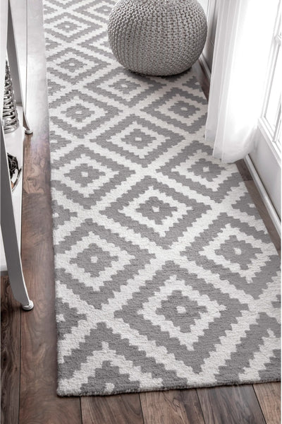 GREY AND WHITE GEOMETRIC HAND TUFTED RUNNER