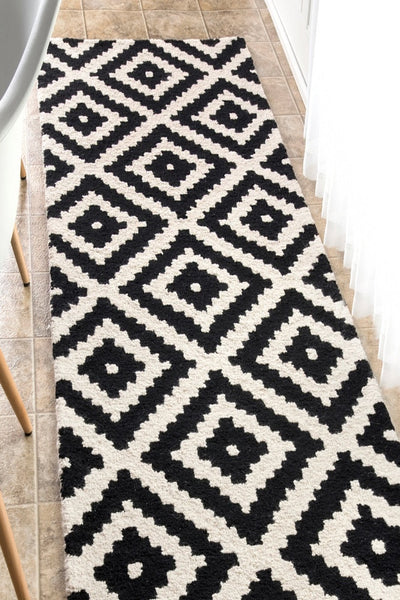 BLACK AND WHITE GEOMETRIC HAND TUFTED RUNNER