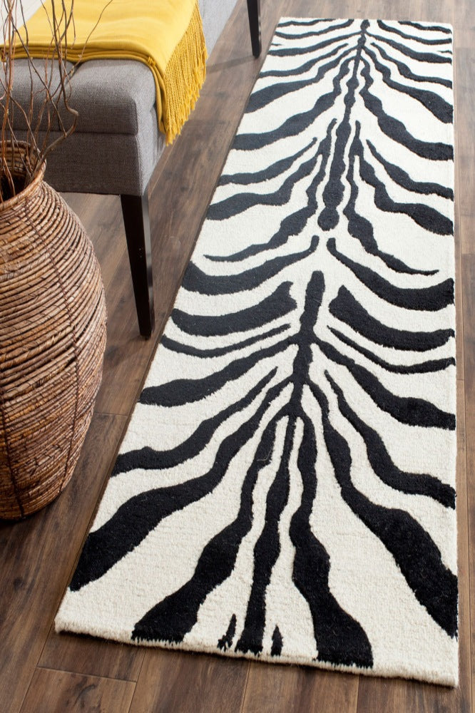 BLACK AND IVORY ZEBRA STRIPED HAND TUFTED RUNNER
