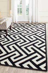 BLACK AND IVORY GEOMETRIC HAND TUFTED CARPET by Imperial Knots - Image 2