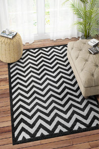 BLACK AND WHITE CHEVRON KILIM HAND WOVEN DHURRIE by Imperial Knots - Image 2