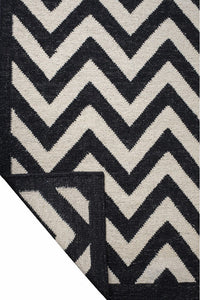 BLACK AND WHITE CHEVRON KILIM HAND WOVEN DHURRIE by Imperial Knots - Image 4