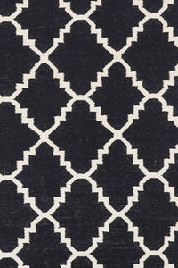 BLACK AND IVORY MOROCCAN HAND WOVEN DHURRIE by Imperial Knots - Image 3