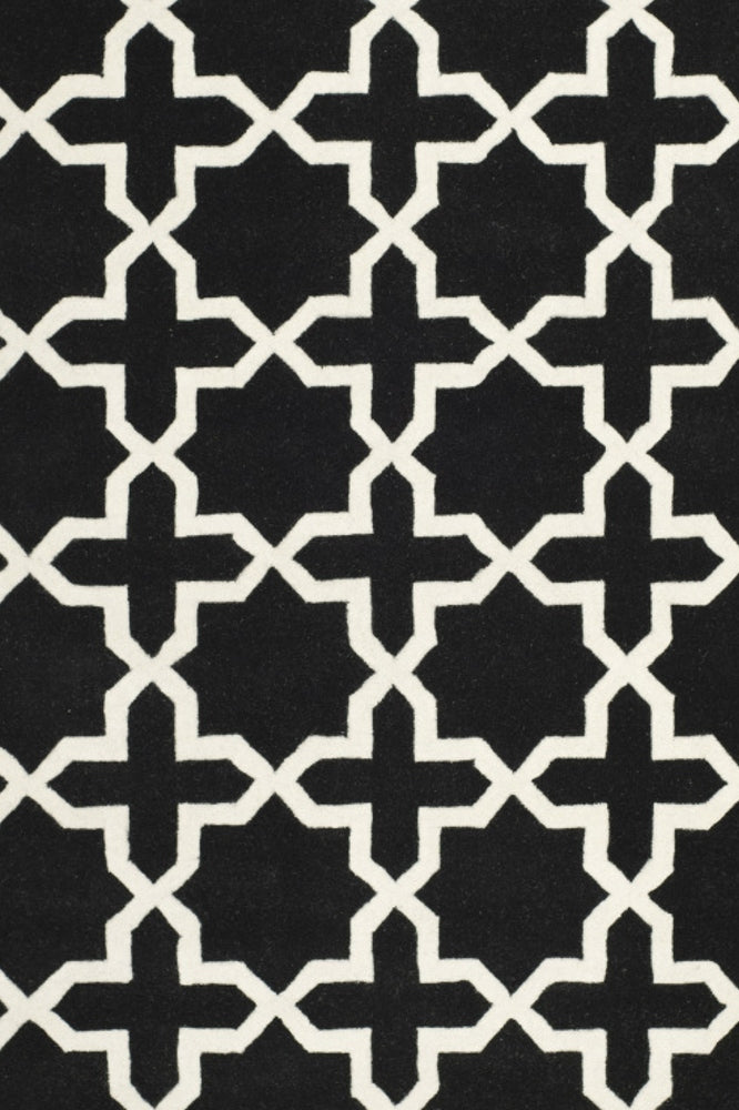 BLACK AND IVORY GEOMETRIC HAND WOVEN DHURRIE