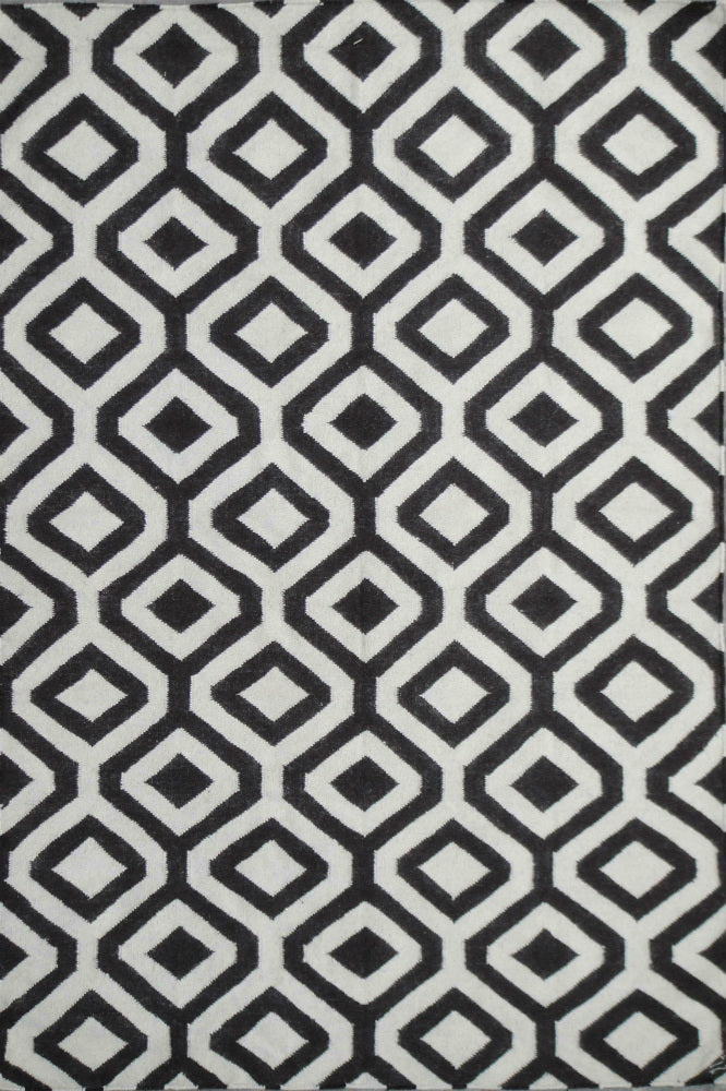 BLACK AND WHITE GEOMETRIC HAND WOVEN DHURRIE