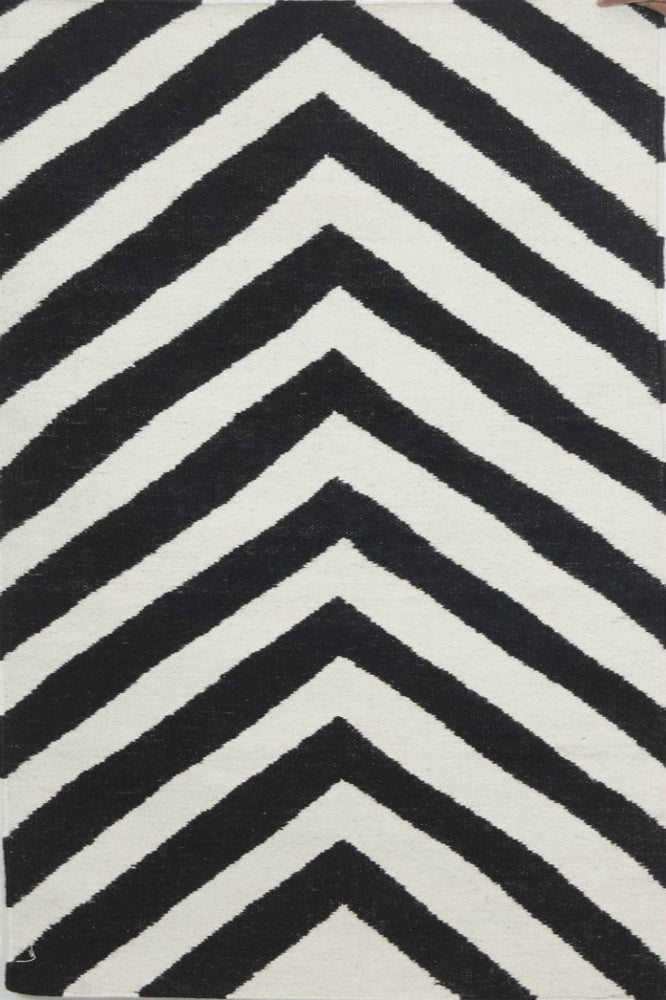 BLACK AND WHITE CHEVRON HAND WOVEN DHURRIE - Imperial Knots