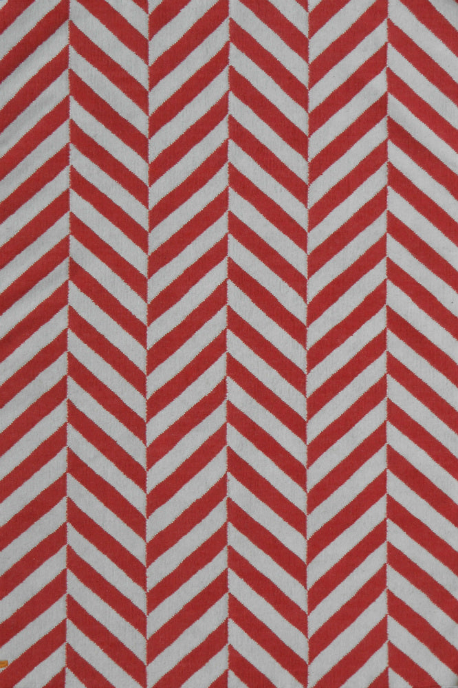 RED AND IVORY CHEVRON HAND WOVEN DHURRIE