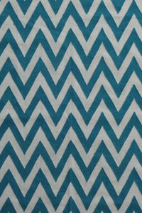 BLUE AND IVORY CHEVRON HAND WOVEN DHURRIE by Imperial Knots - Image 2