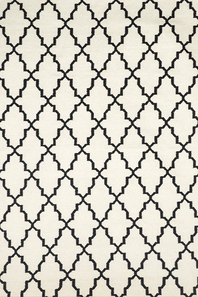 IVORY BLACK MOROCCAN HAND WOVEN DHURRIE