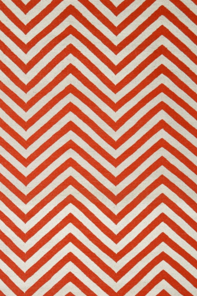 RED AND IVORY ZIG ZAG HAND WOVEN DHURRIE