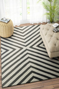 BLACK AND WHITE ZIG ZAG HAND WOVEN DHURRIE by Imperial Knots - Image 2