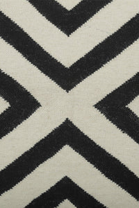 BLACK AND WHITE ZIG ZAG HAND WOVEN DHURRIE by Imperial Knots - Image 3