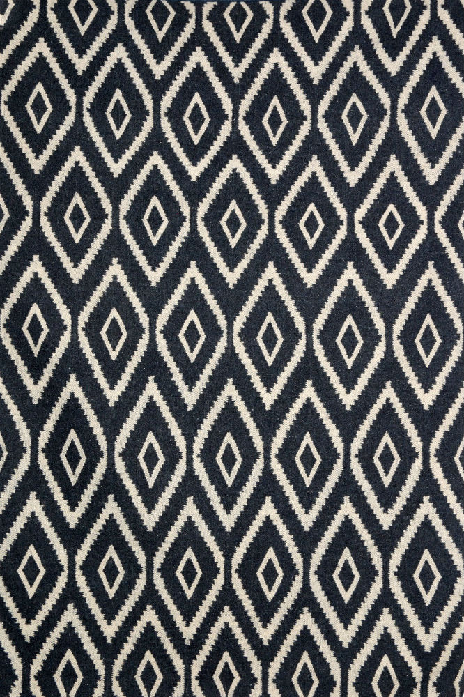 BLACK AND IVORY DIAMOND HAND WOVEN DHURRIE