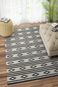 BLACK AND IVORY GEOMETRIC HAND TUFTED CARPET by Imperial Knots - Image 2