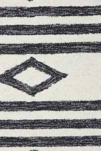 BLACK AND IVORY GEOMETRIC HAND TUFTED CARPET by Imperial Knots - Image 3