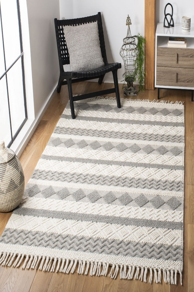 IVORY AND GREY KILIM HAND WOVEN DHURRIE