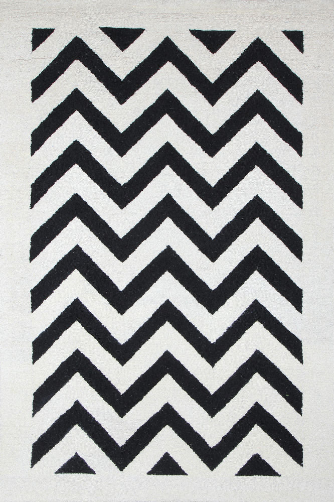 BLACK AND WHITE CHEVRON HAND TUFTED CARPET