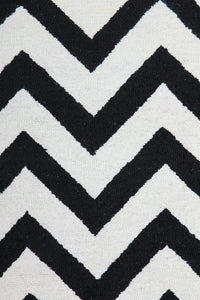 BLACK AND WHITE CHEVRON HAND TUFTED CARPET by Imperial Knots - Image 3
