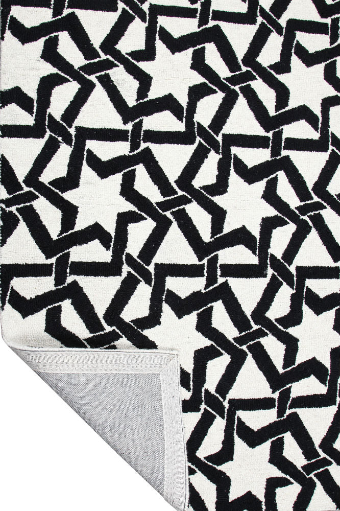BLACK AND WHITE DIP DYED HAND TUFTED CARPET