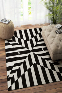BLACK AND WHITE STAR HAND TUFTED CARPET by Imperial Knots - Image 2